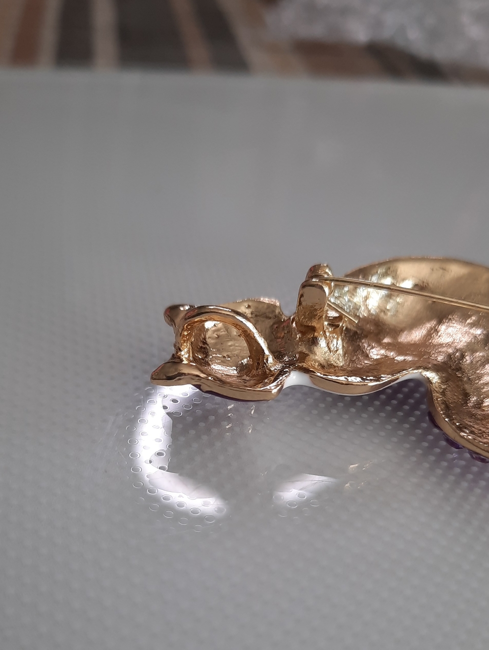 Purple Enamel Fox Brooch /pendant with Lilac Crystals - Picture 3 of 3